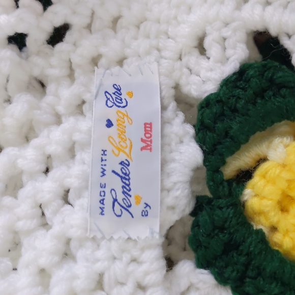 Vintage Rose Granny Square Crochet Blanket Afghan Handknit floral multic… - Picture 7 of 8